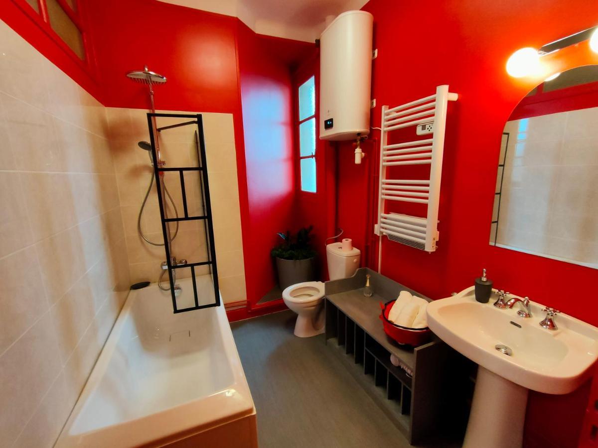 Au Petit Chatillonnais Luaran gambar